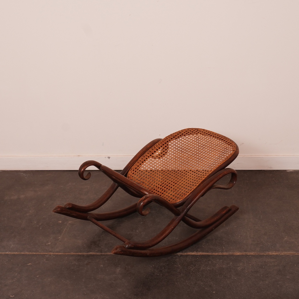 Repose pieds de style THONET