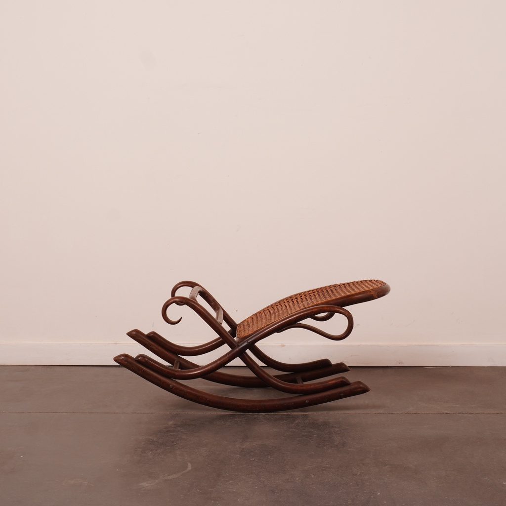 Repose pieds de style THONET