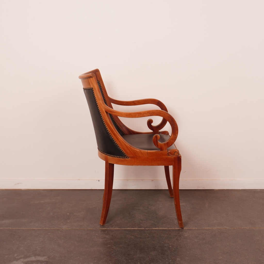 Fauteuil cabriolet de style directoire