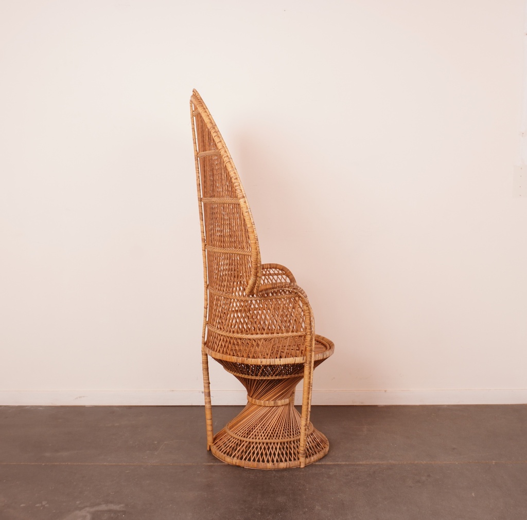 Fauteuil rotin "Peacock" vintage