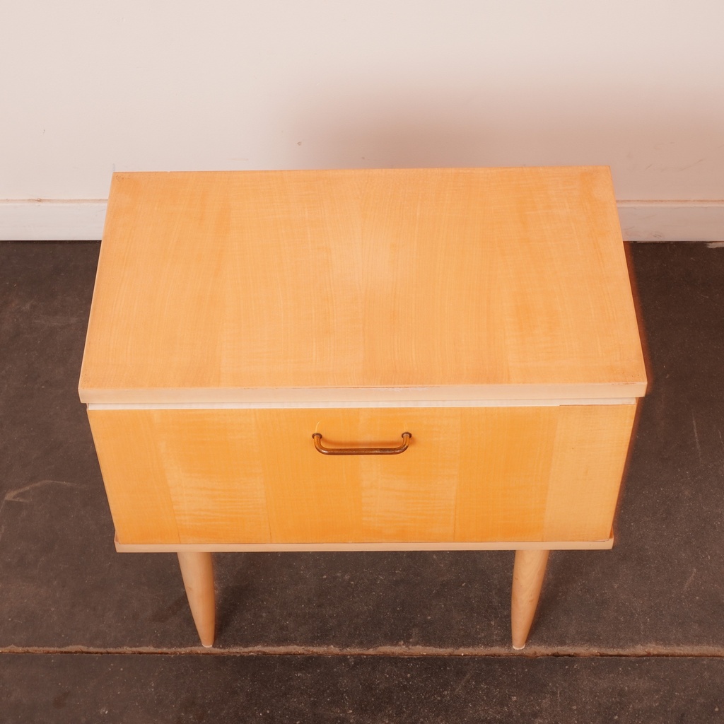 Paire tables de nuit vintage