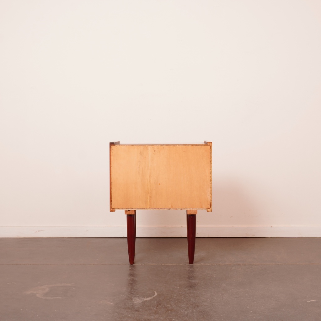 Table de nuit en bois vintage