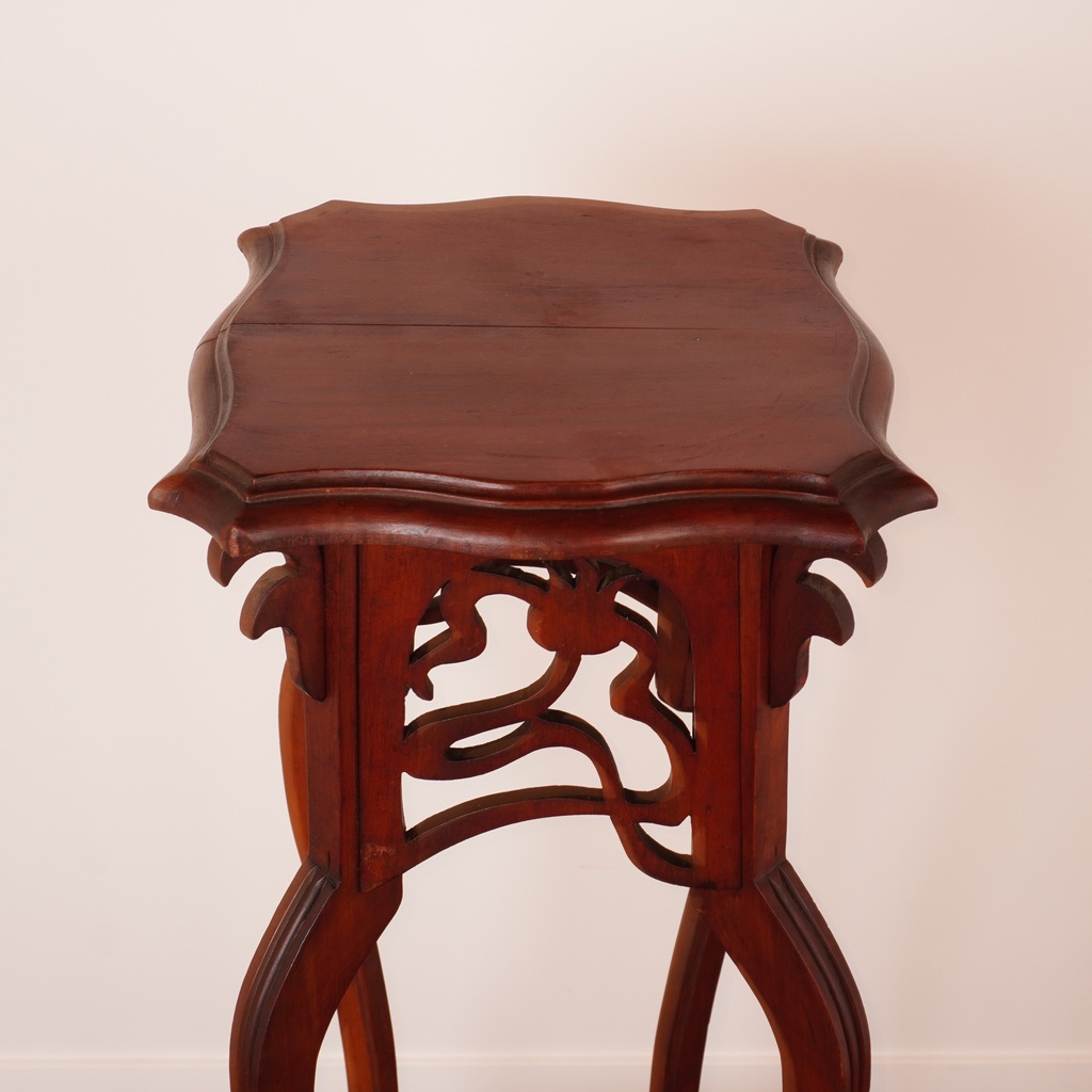 Sellette Style Art Nouveau