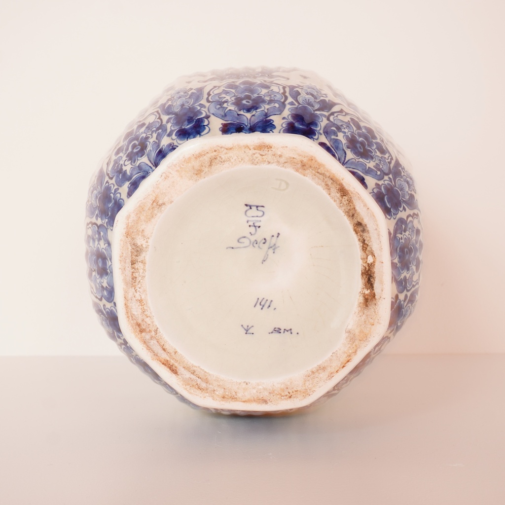 Vase en faïence de Delft