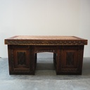 Ilot/bureau en bois sculpté