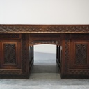 Ilot/bureau en bois sculpté