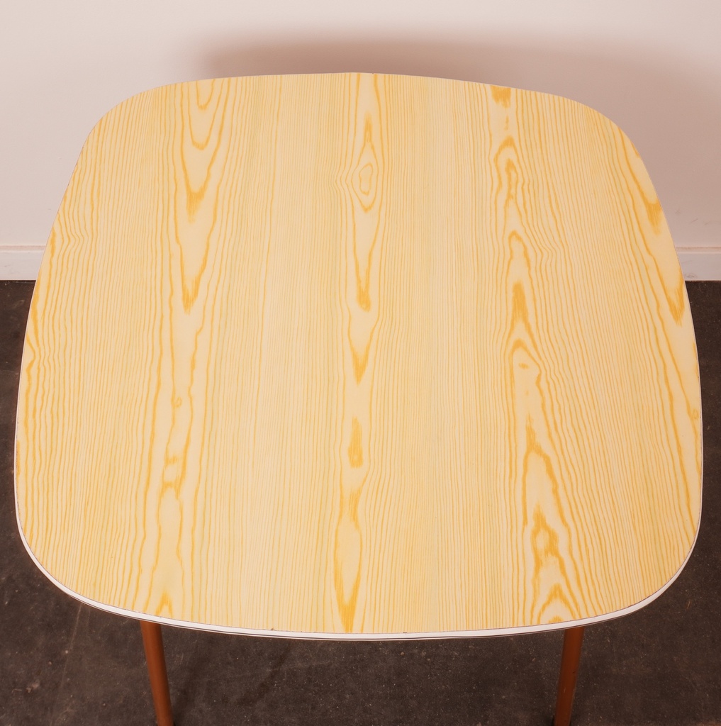 Table basse en formica