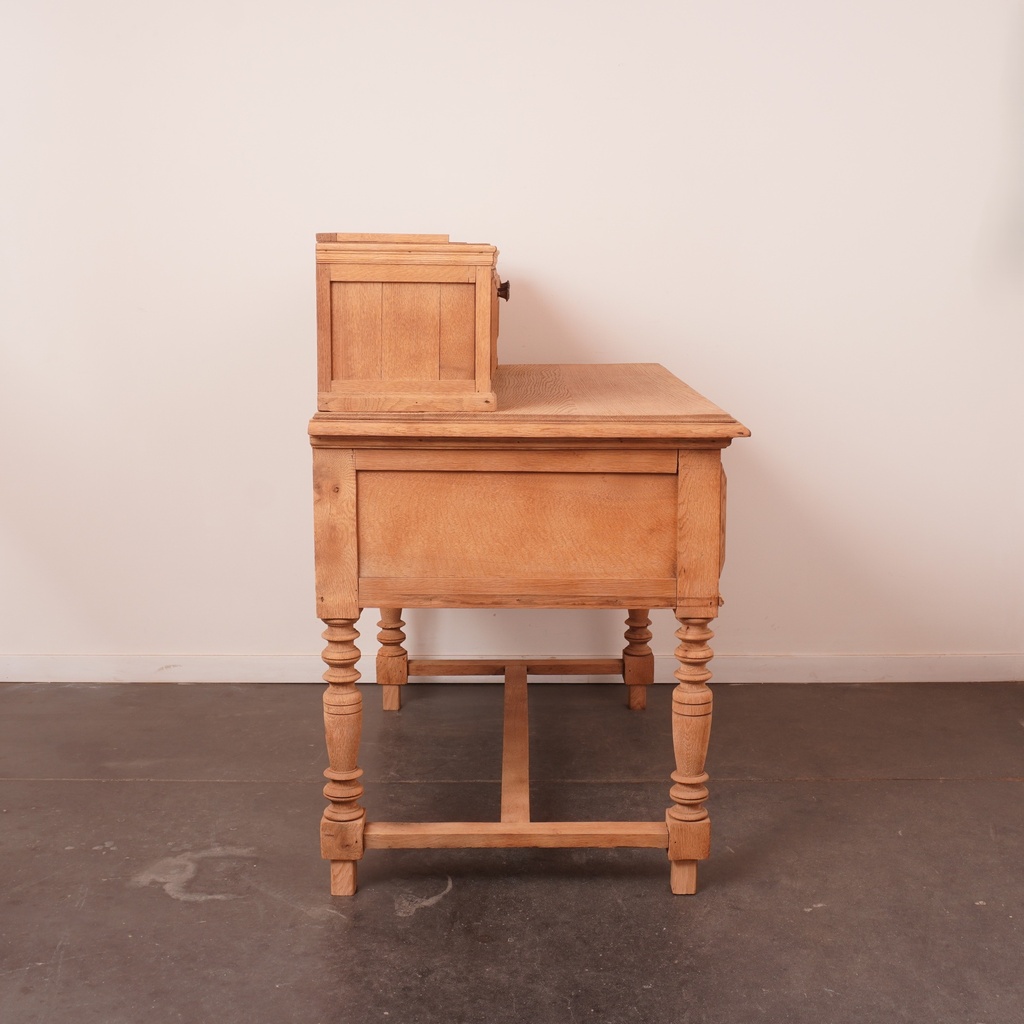 Bureau à gradin en chêne aérogommé