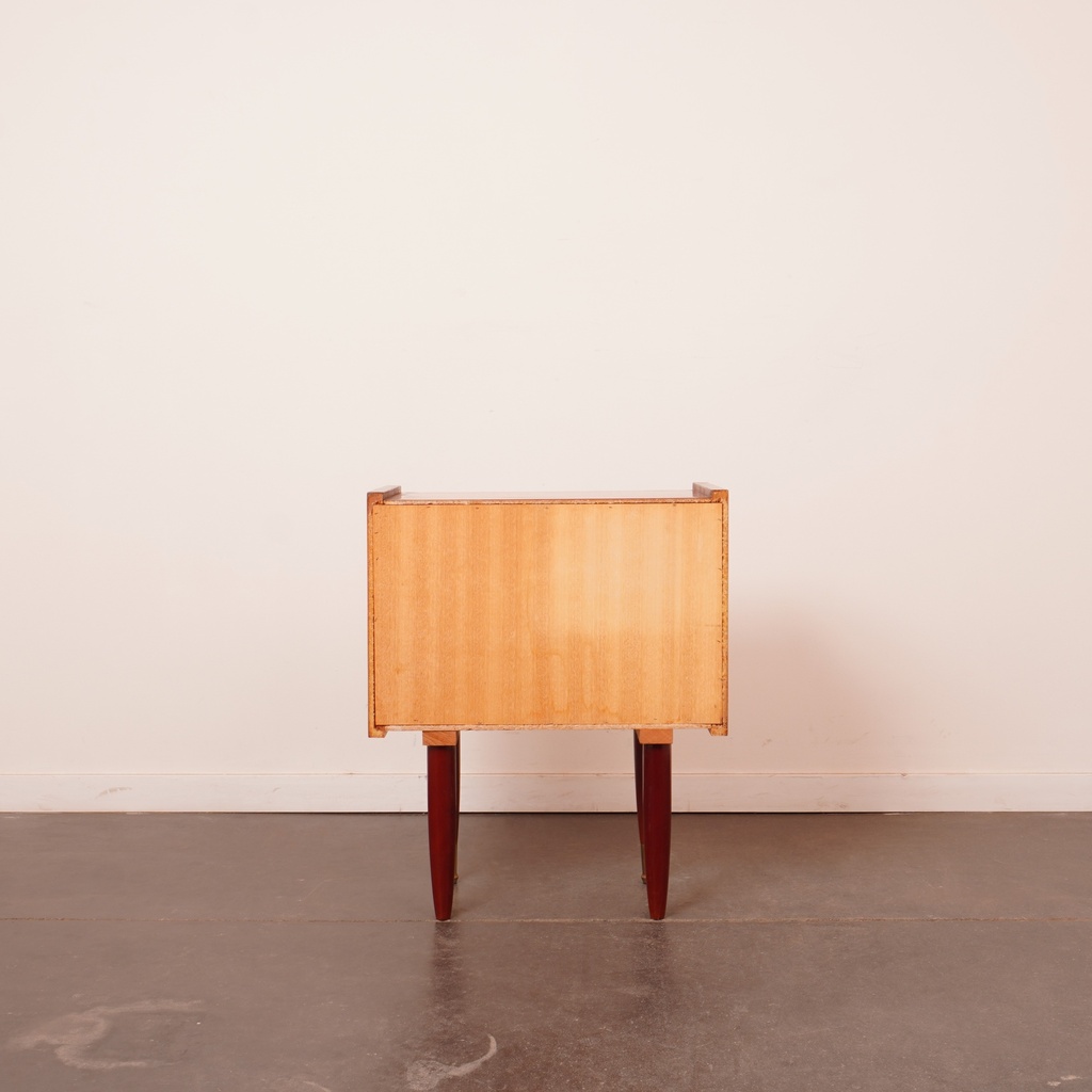 Table de nuit en bois vintage