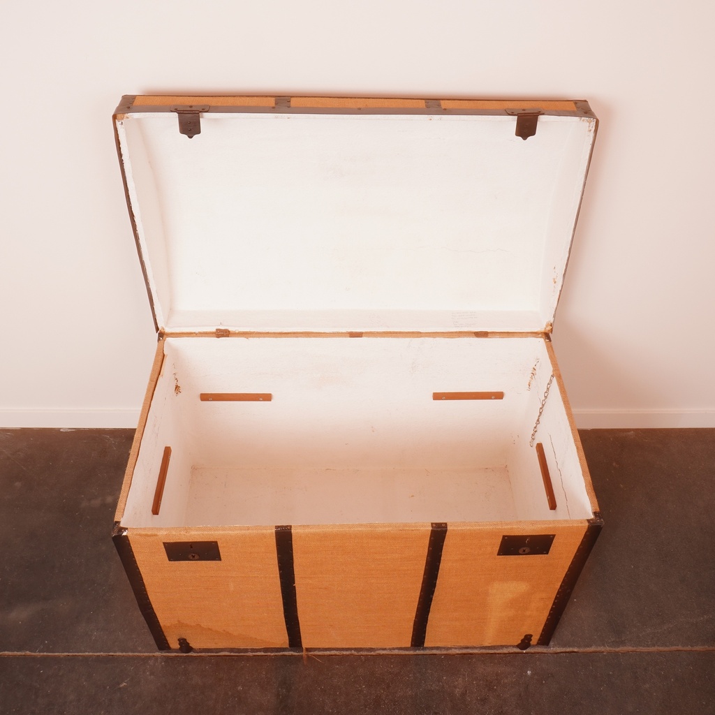 Coffre en bois vintage