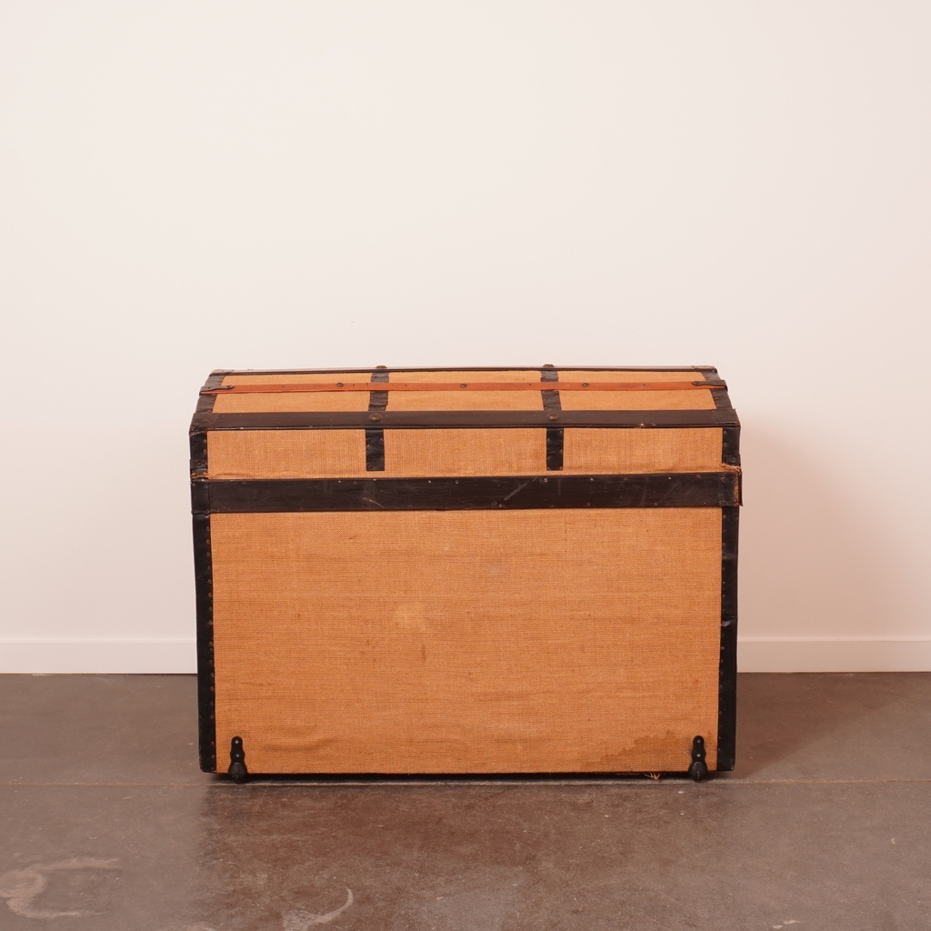 Coffre en bois vintage