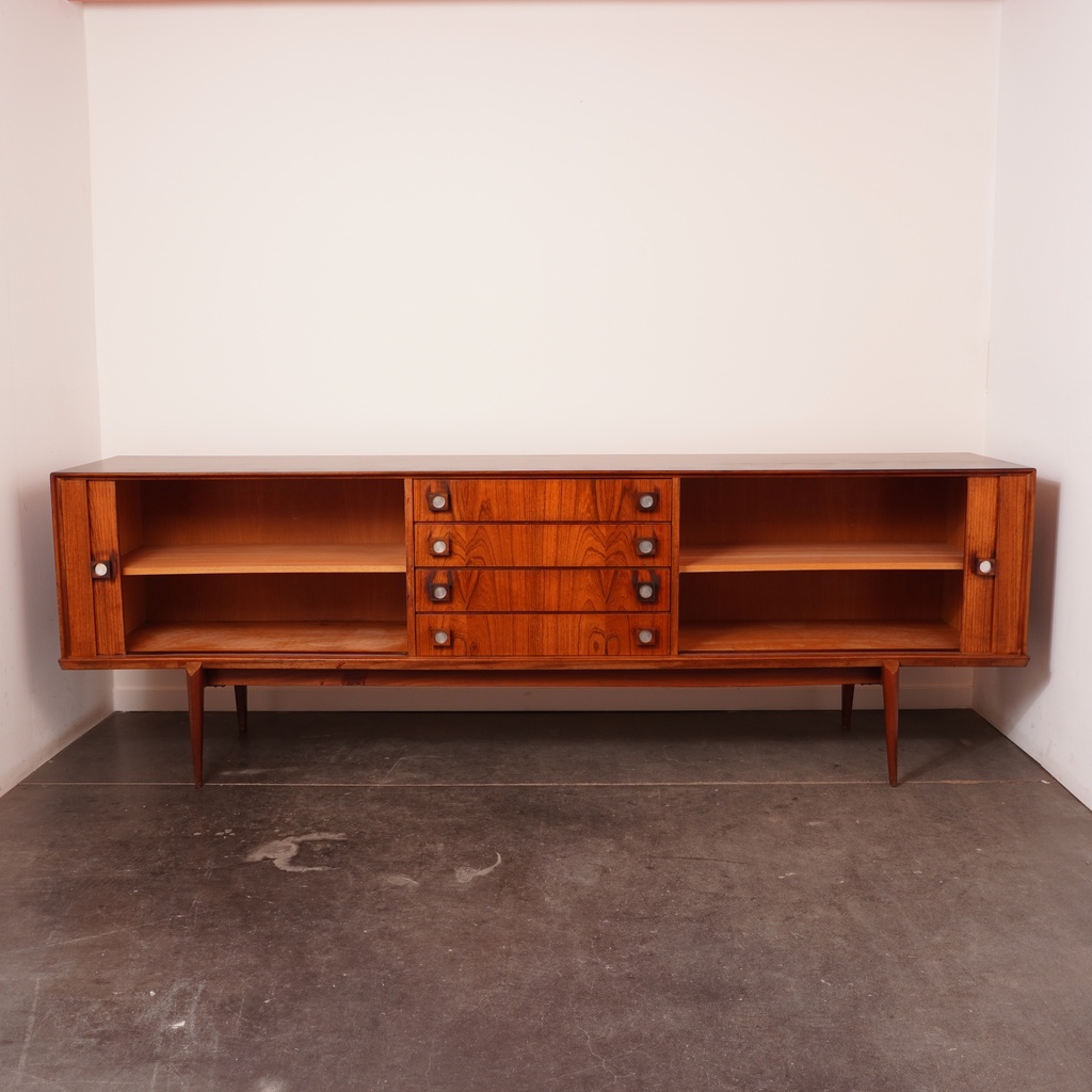 Meuble enfilade en bois exotique