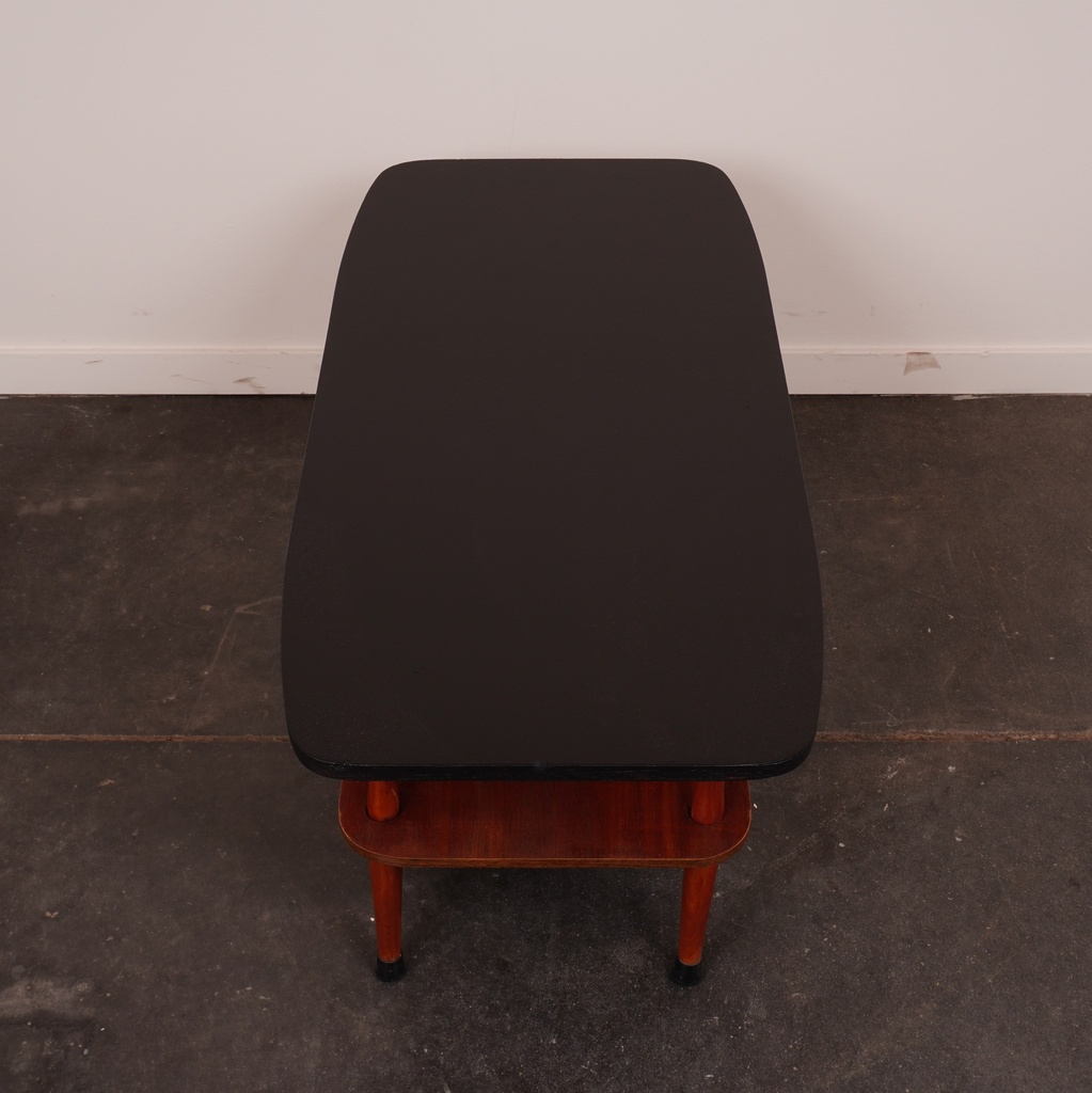 Table basse en bois vintage