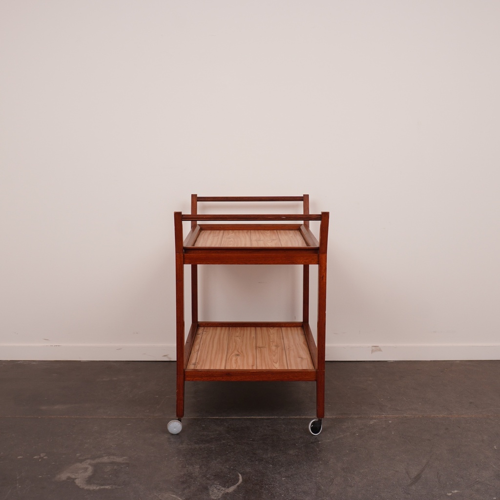 Desserte en bois vintage