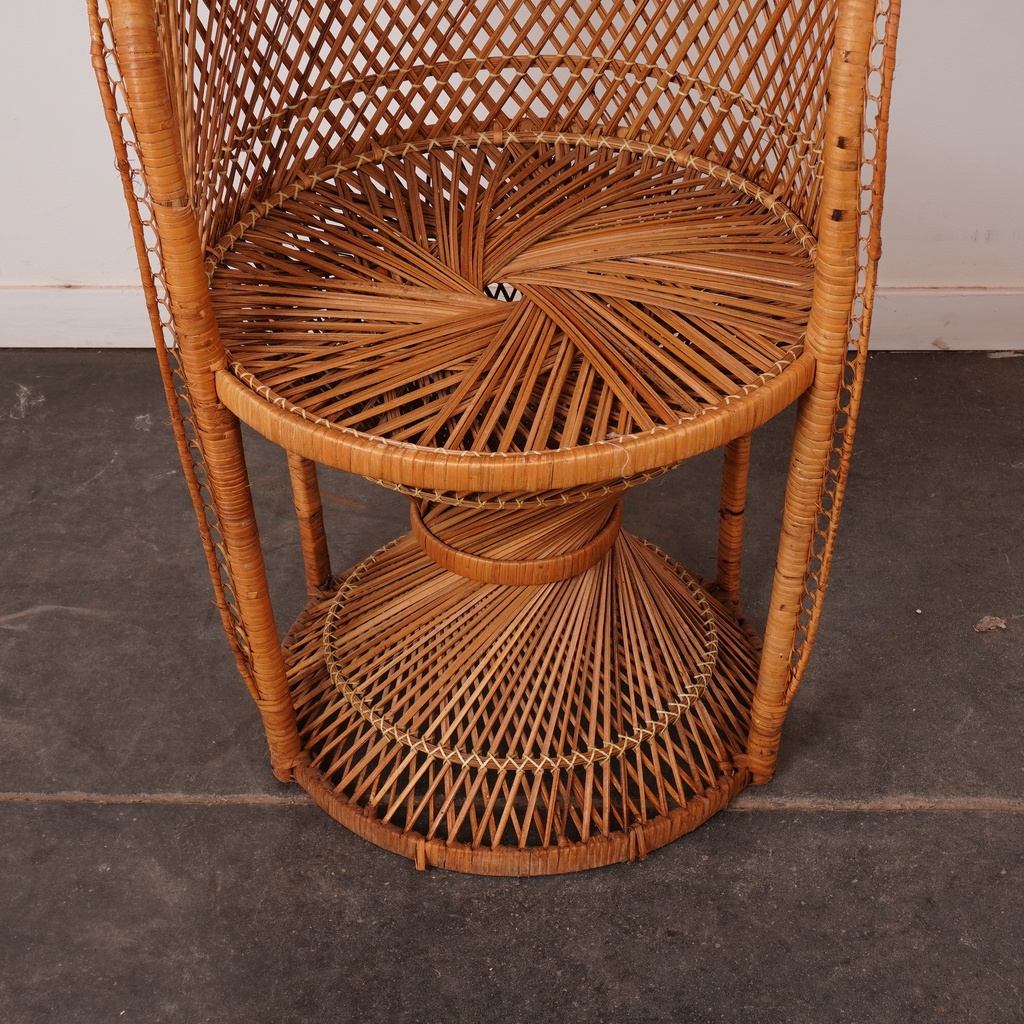 Fauteuil rotin "Peacock" vintage