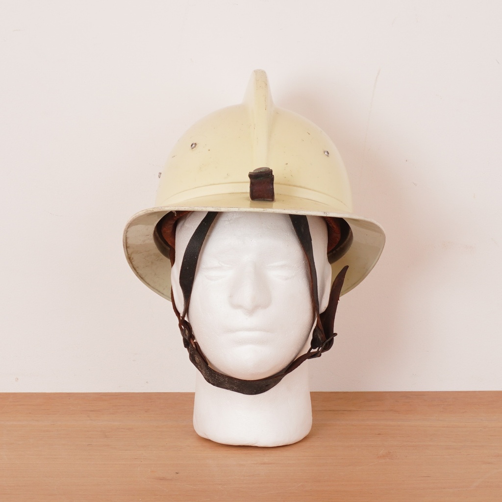 Casque de pompier vintage