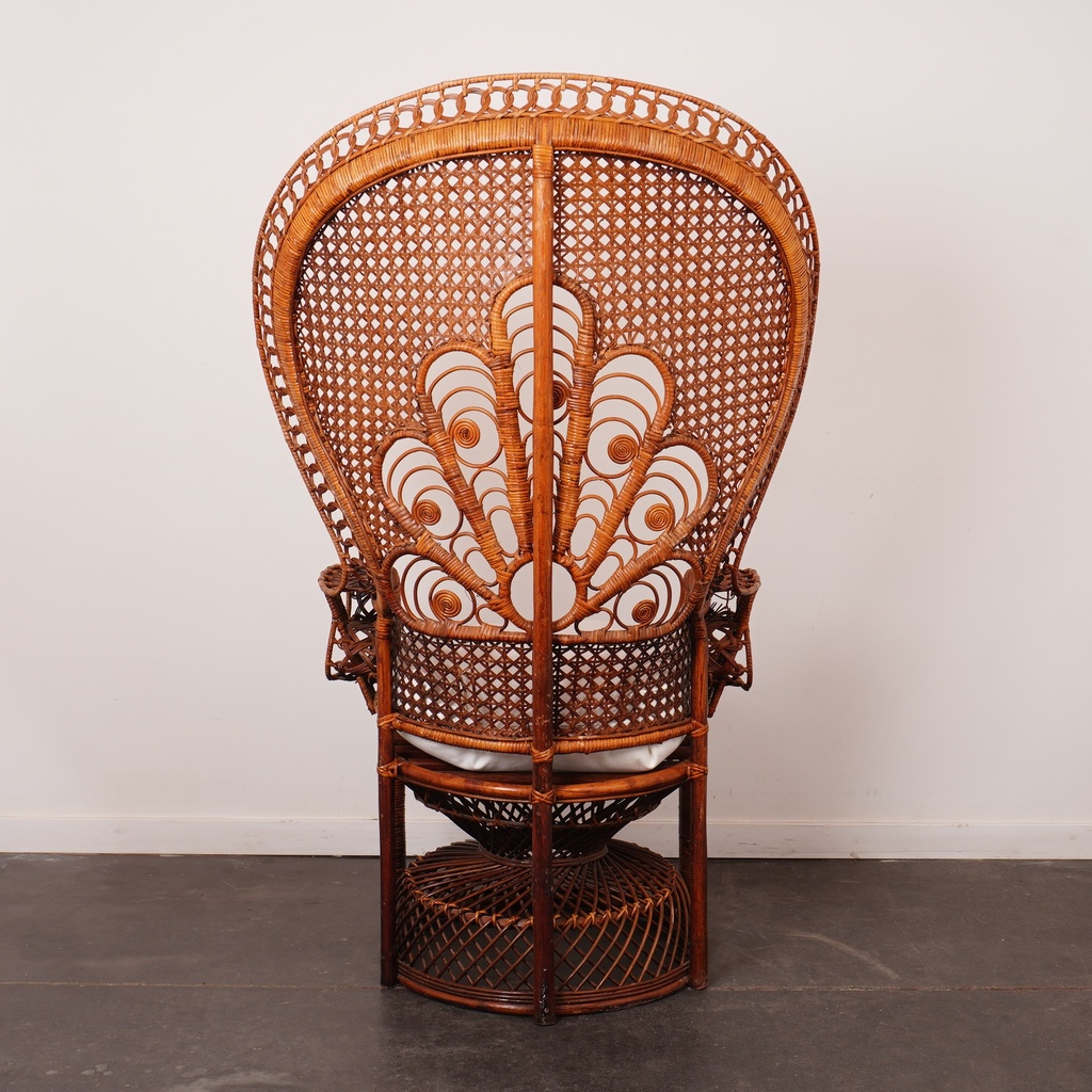 Fauteuil rotin "Peacock" vintage