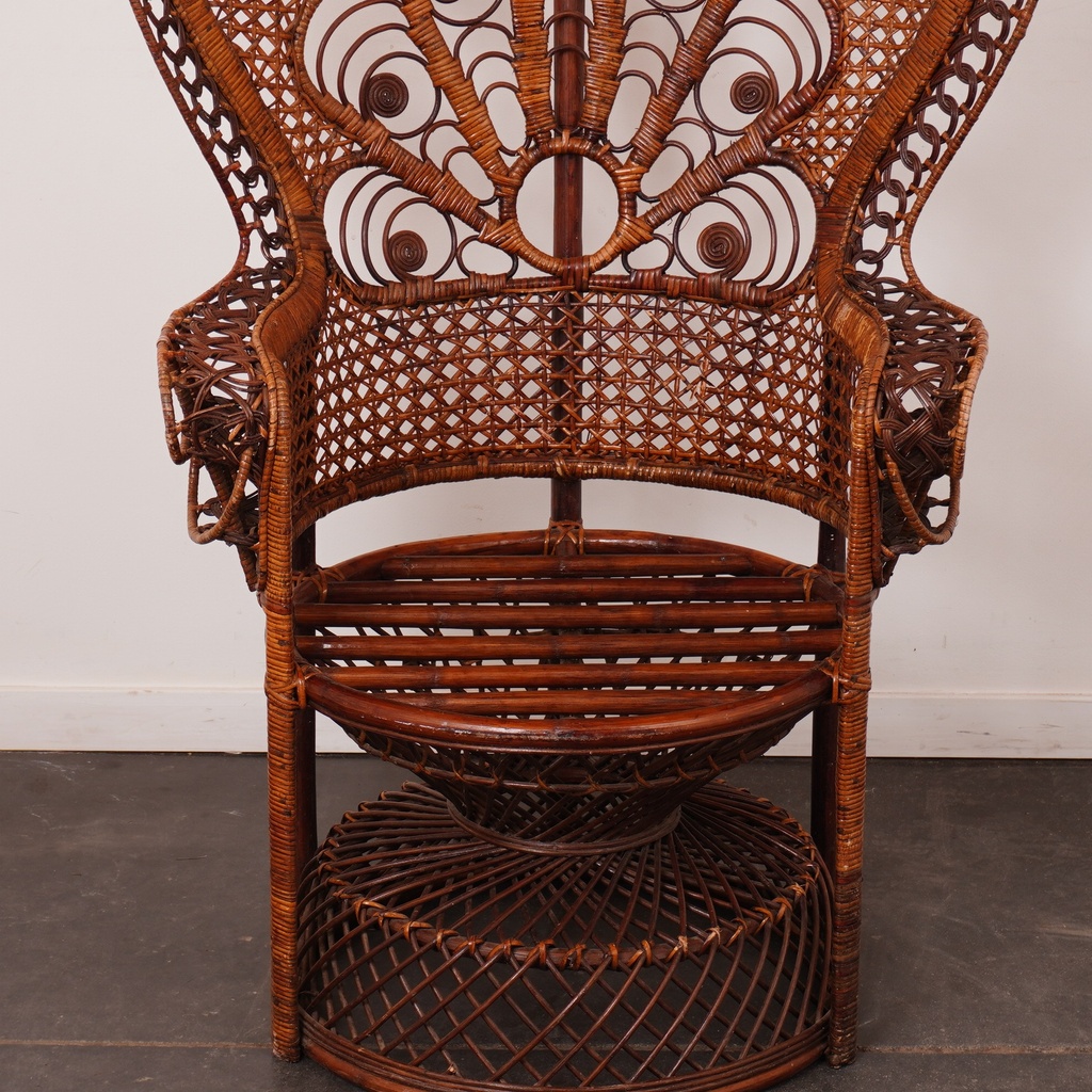 Fauteuil rotin "Peacock" vintage