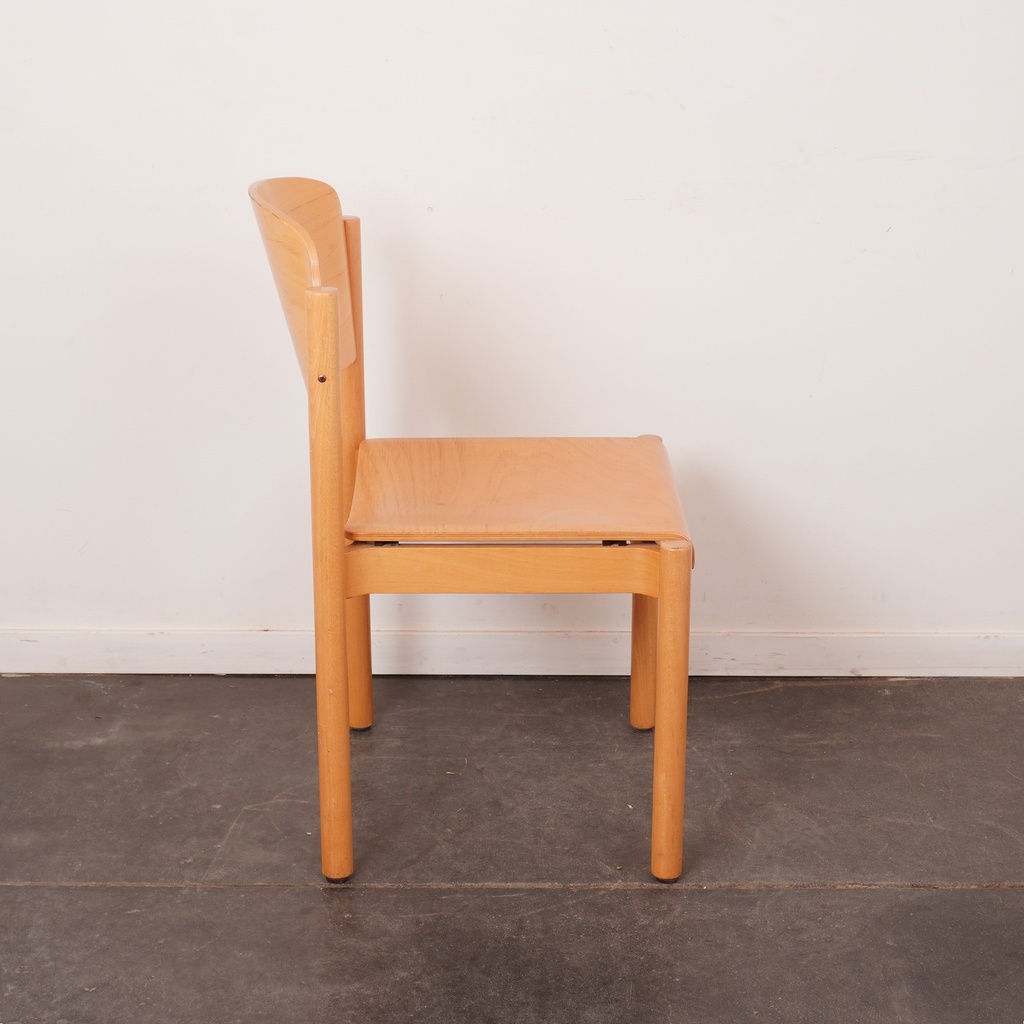 Chaise en bois HILLER vintage