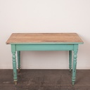Table en bois vintage