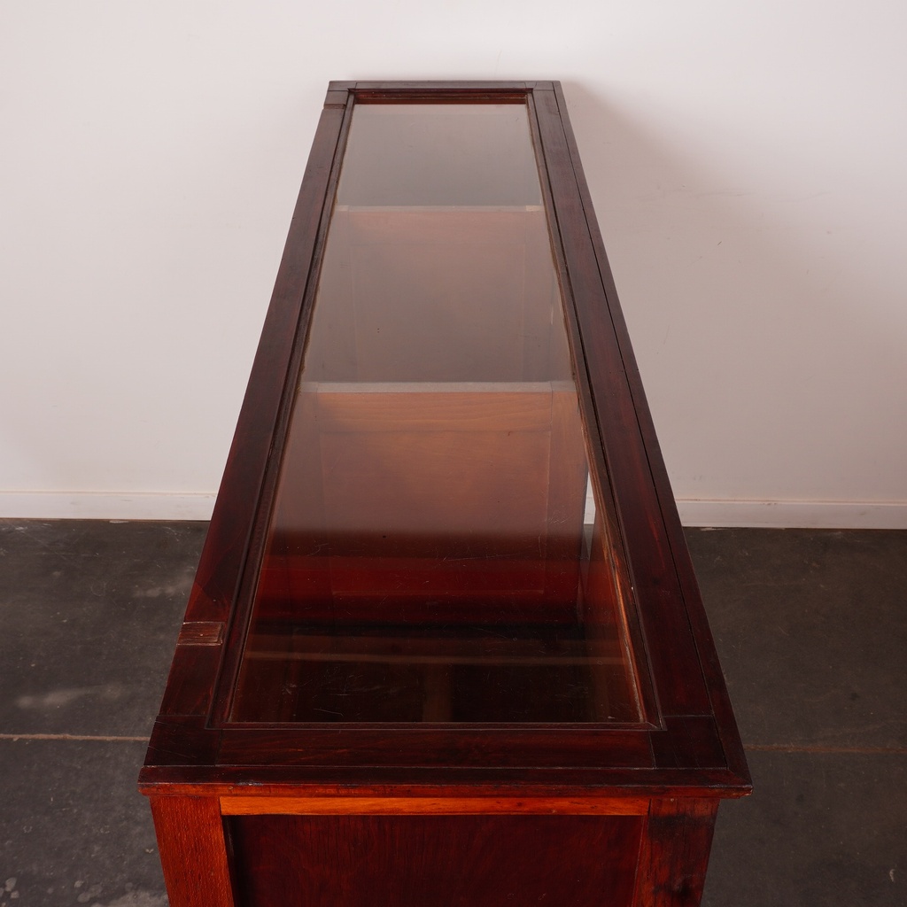 Vitrine haute vintage