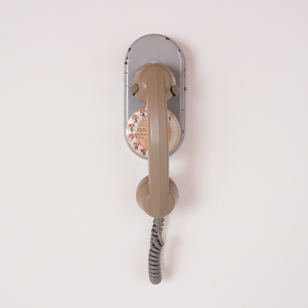Téléphone mural métal vintage