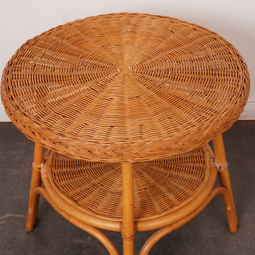 Table basse en rotin vintage