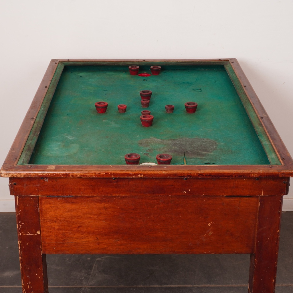 Billard à bouchons vintage