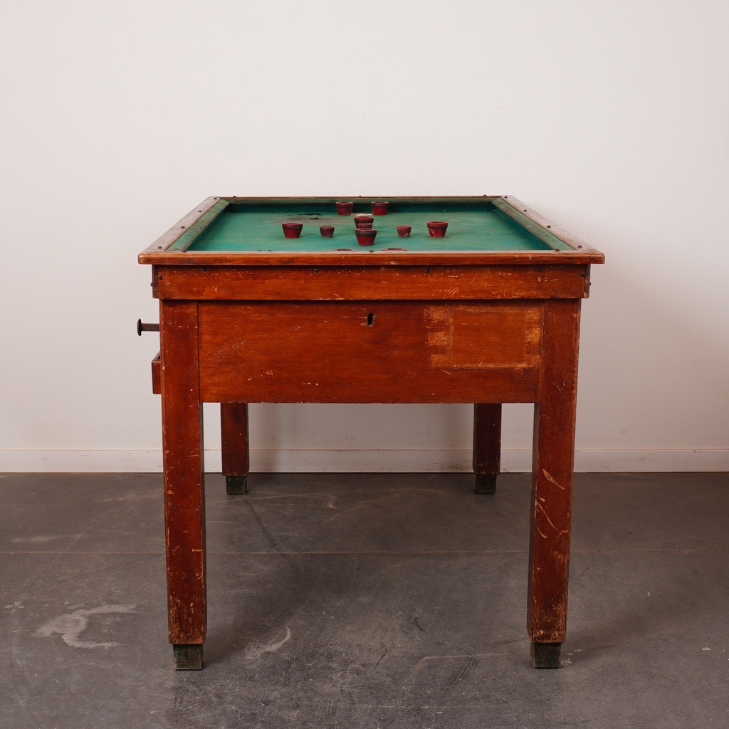 Billard à bouchons vintage
