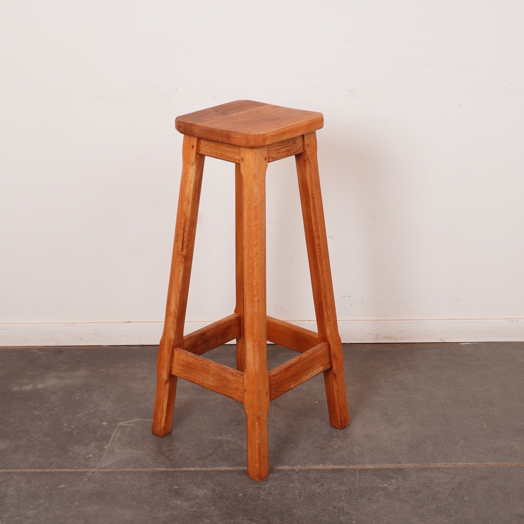 Tabouret haut en bois
