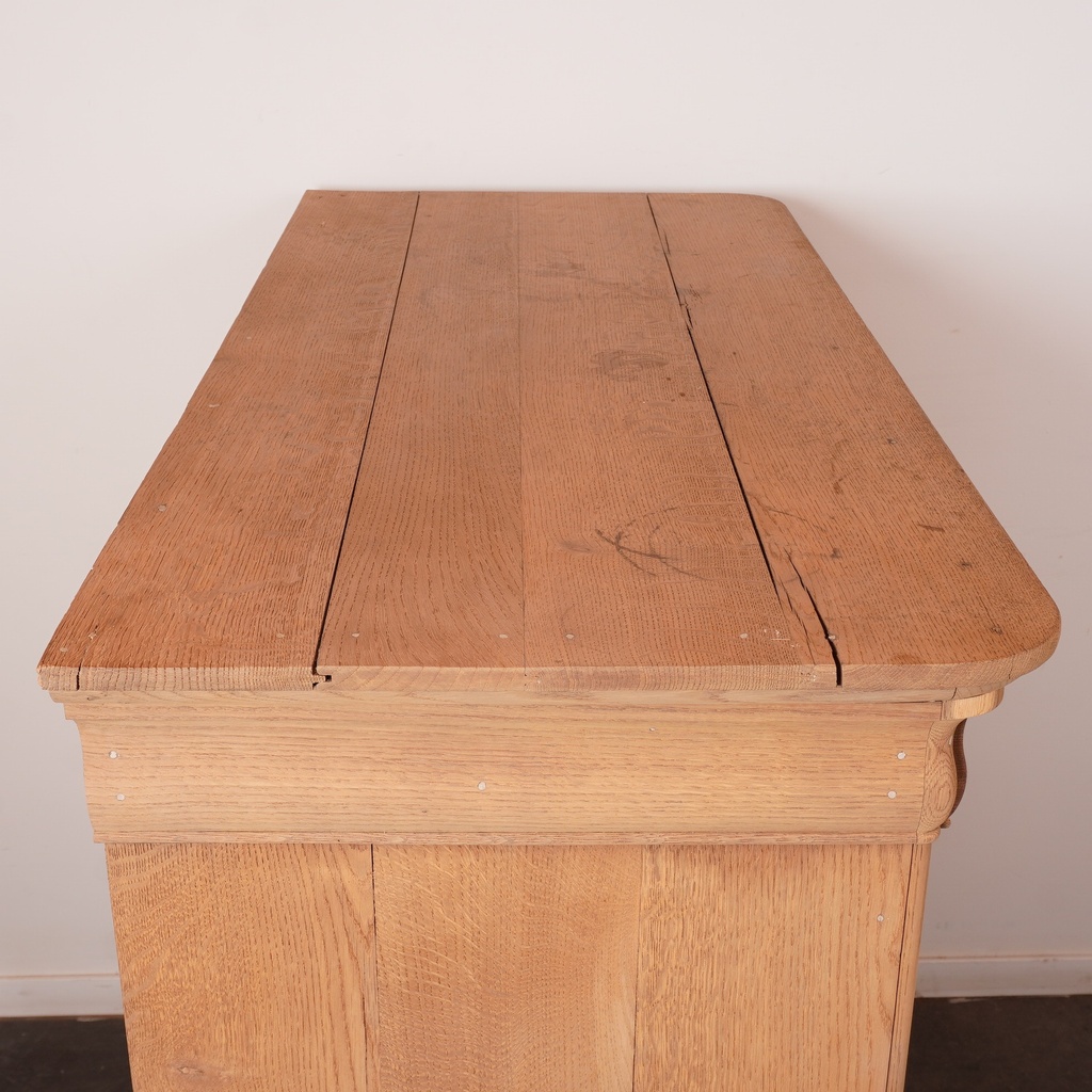 Commode en bois aérogommé