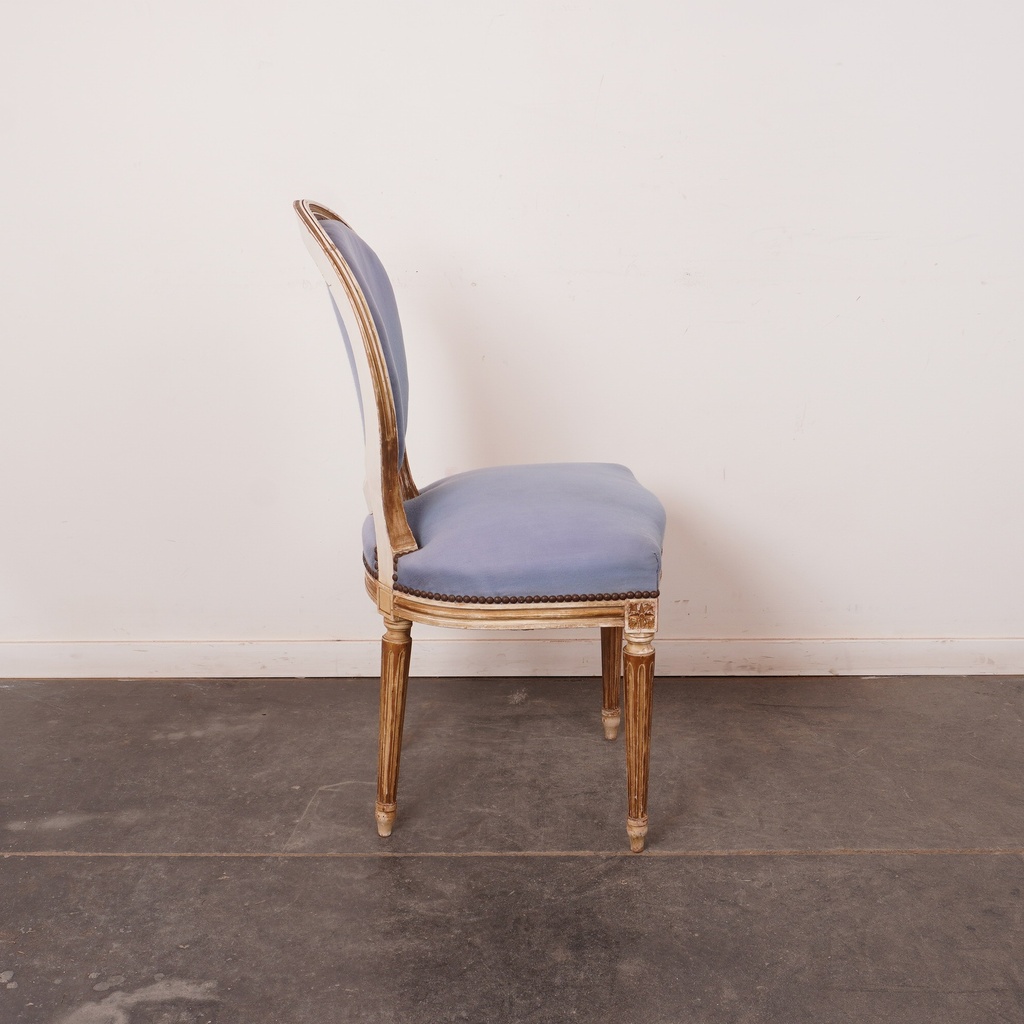Suite de chaises de style