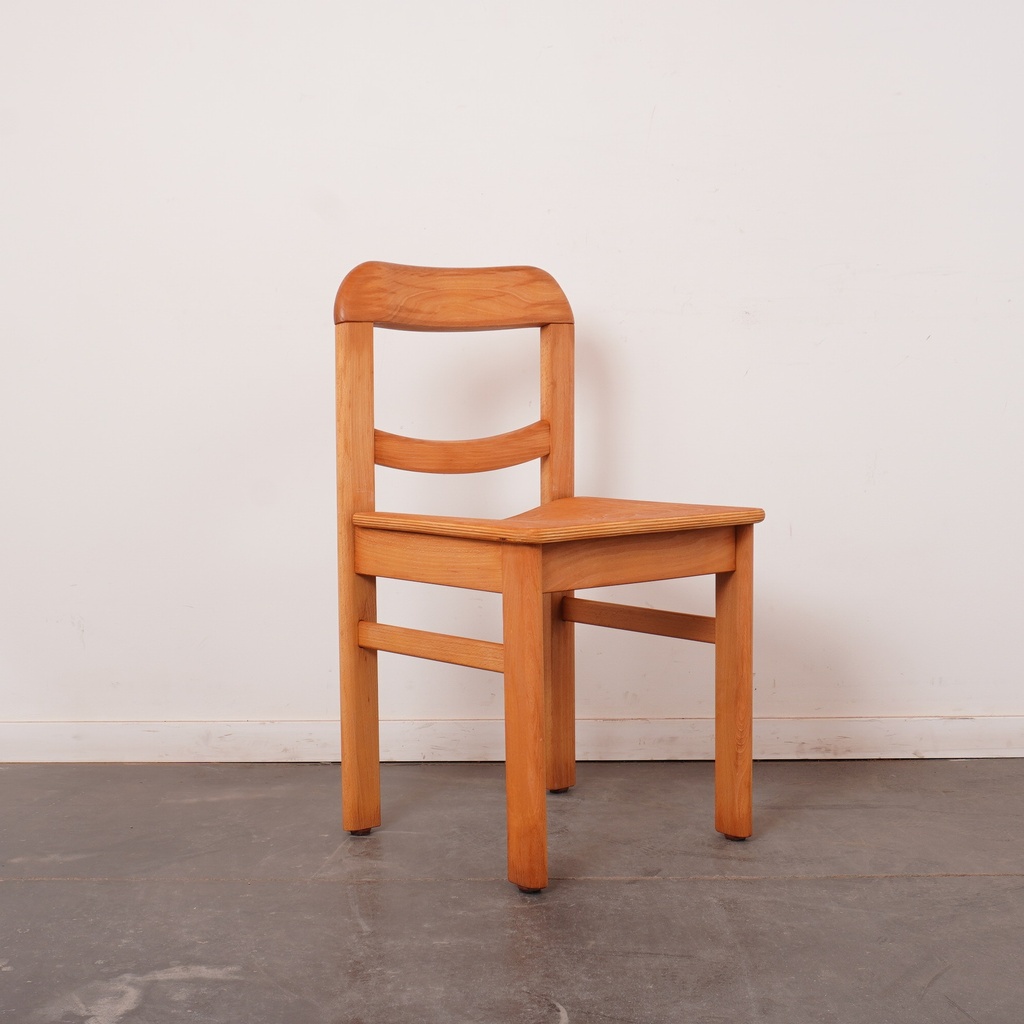 Série de 4 chaises bois vintage