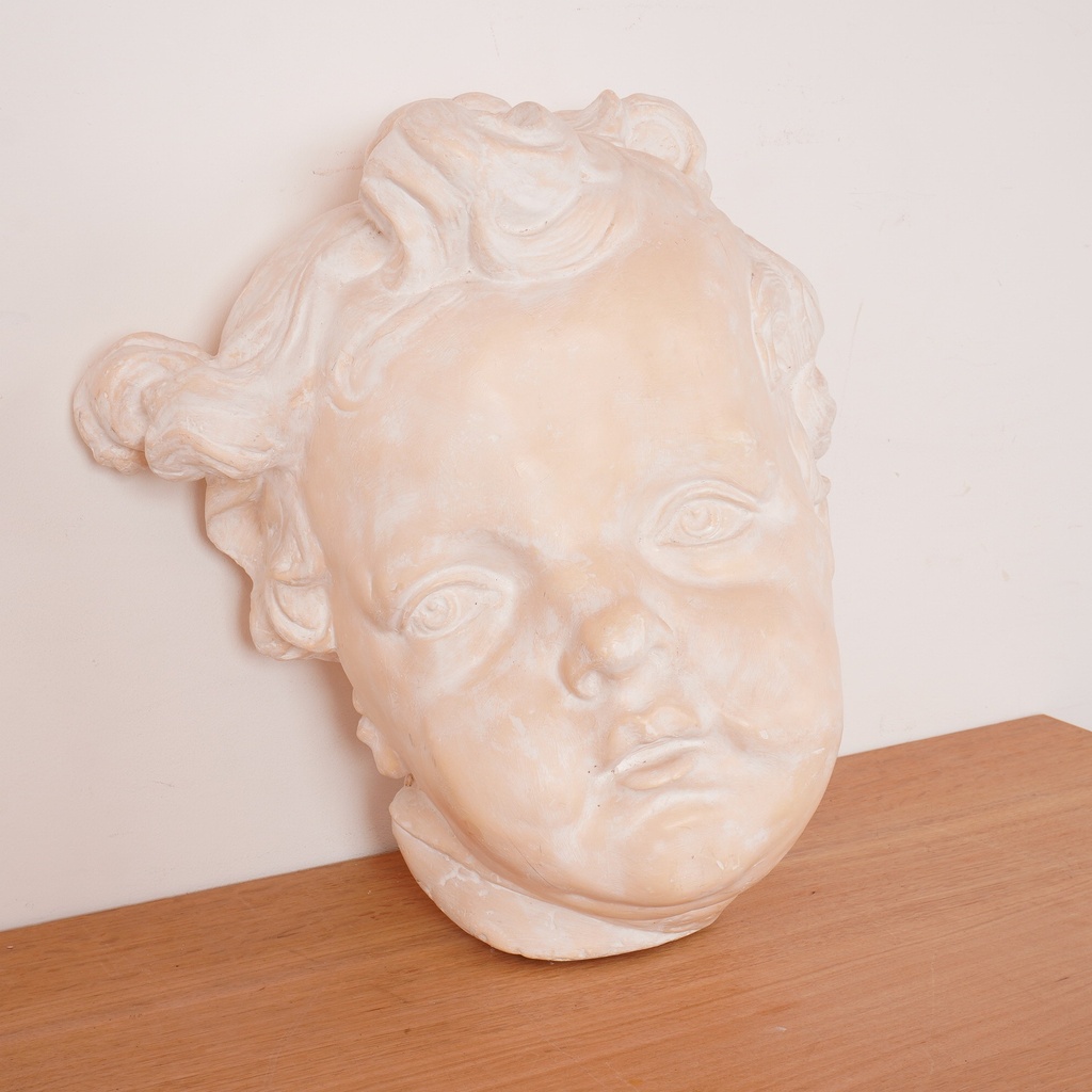 Tête d'angelot en plâtre