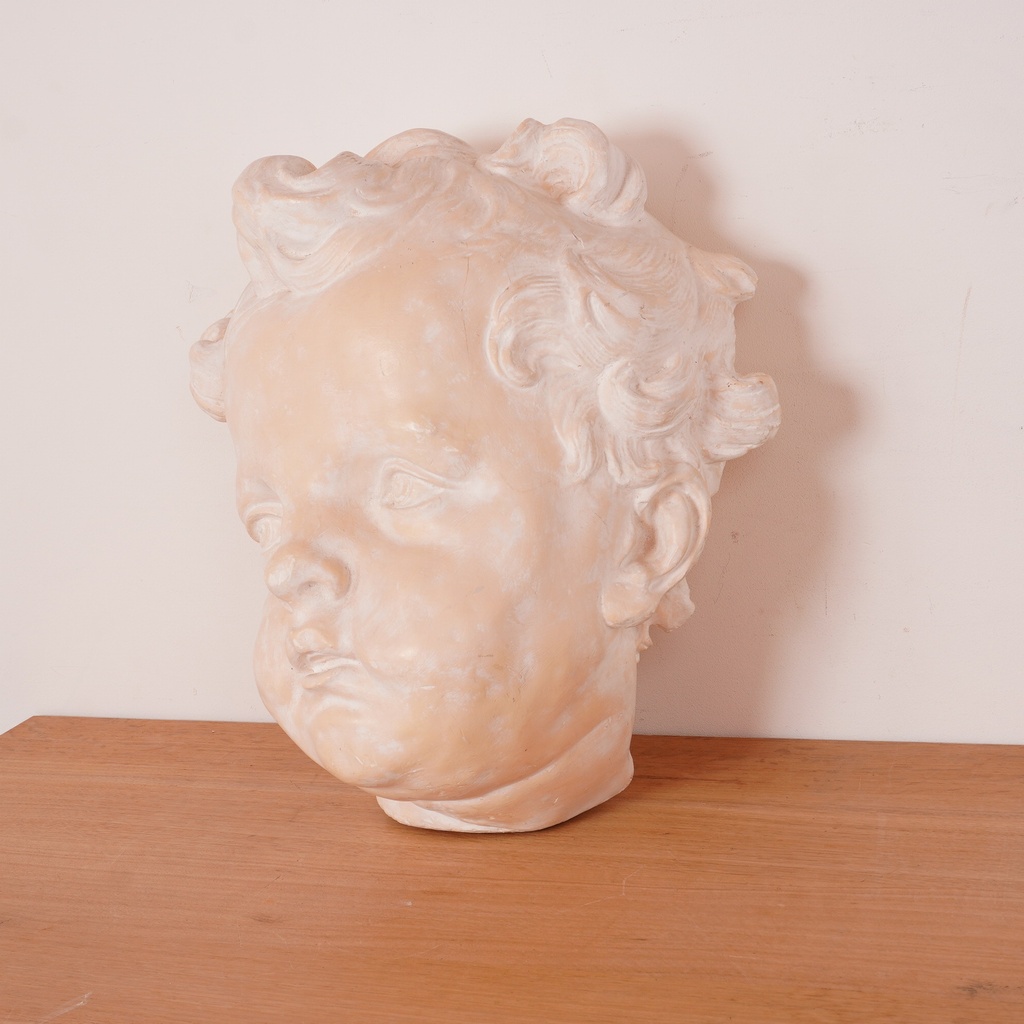 Tête d'angelot en plâtre