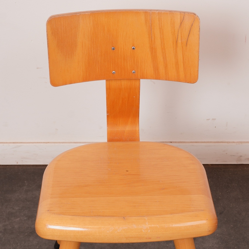 Chaise enfant en bois vintage