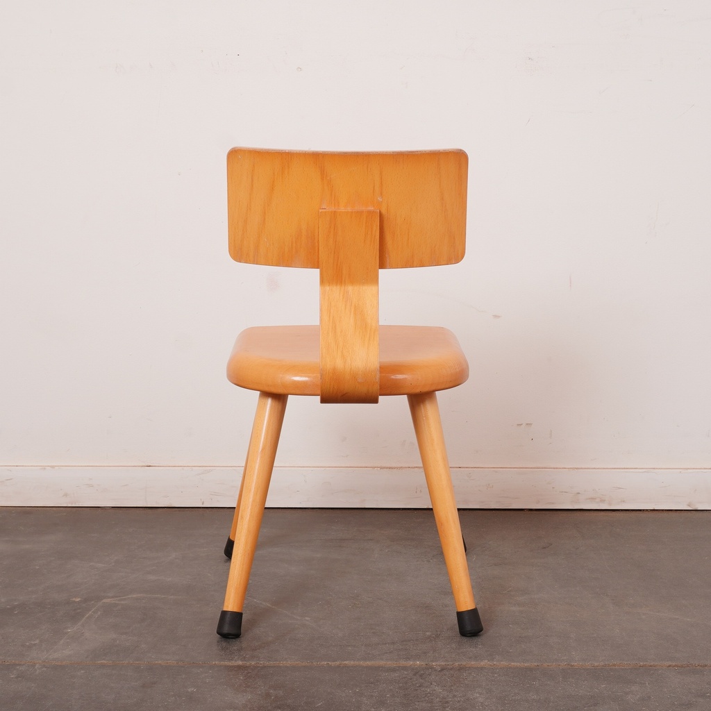 Chaise enfant en bois vintage