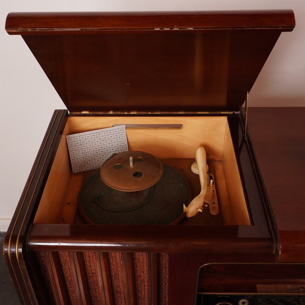 Meuble radio GRUNDIG vintage
