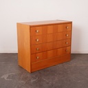 Commode en bois vintage