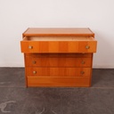 Commode en bois vintage