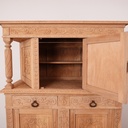 Meuble sculpté en bois aérogommé