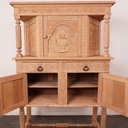 Meuble sculpté en bois aérogommé