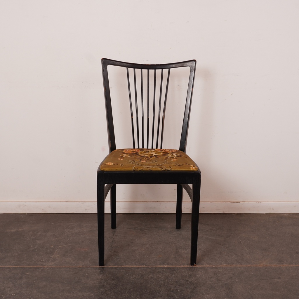 Chaise à barreaux vintage