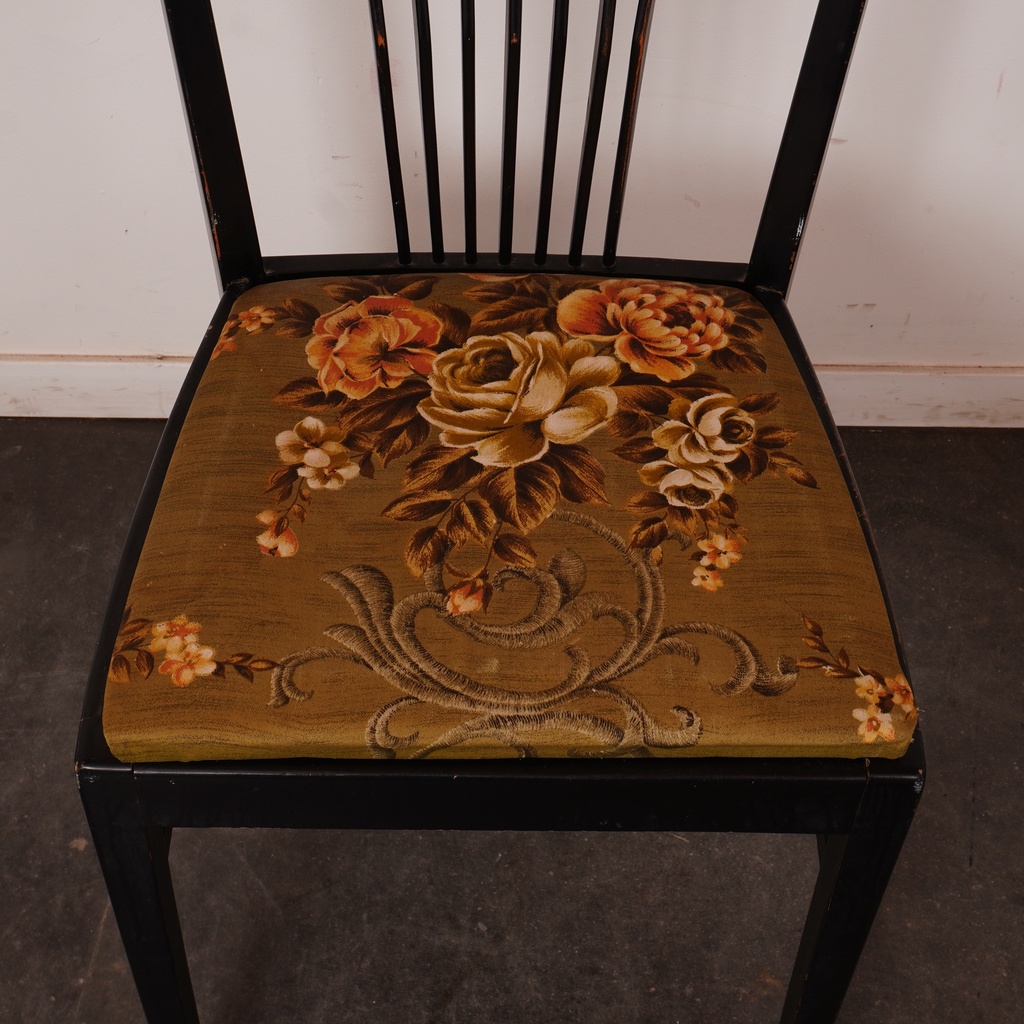 Chaise à barreaux vintage