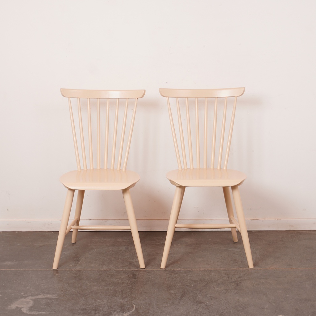 Paire de chaises style scandinave
