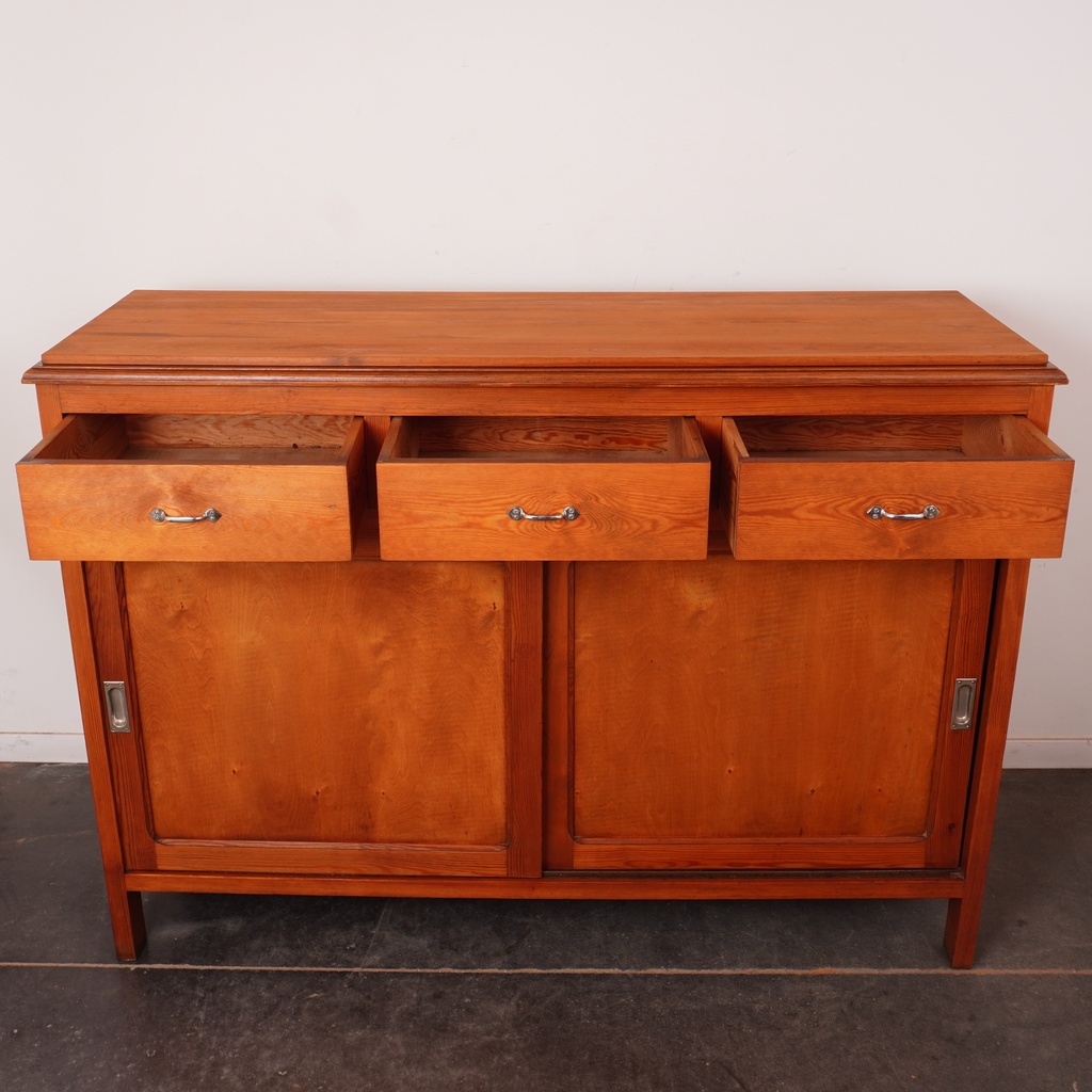 Buffet rétro en bois