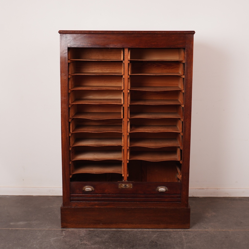 Meuble classeur à rideau vintage