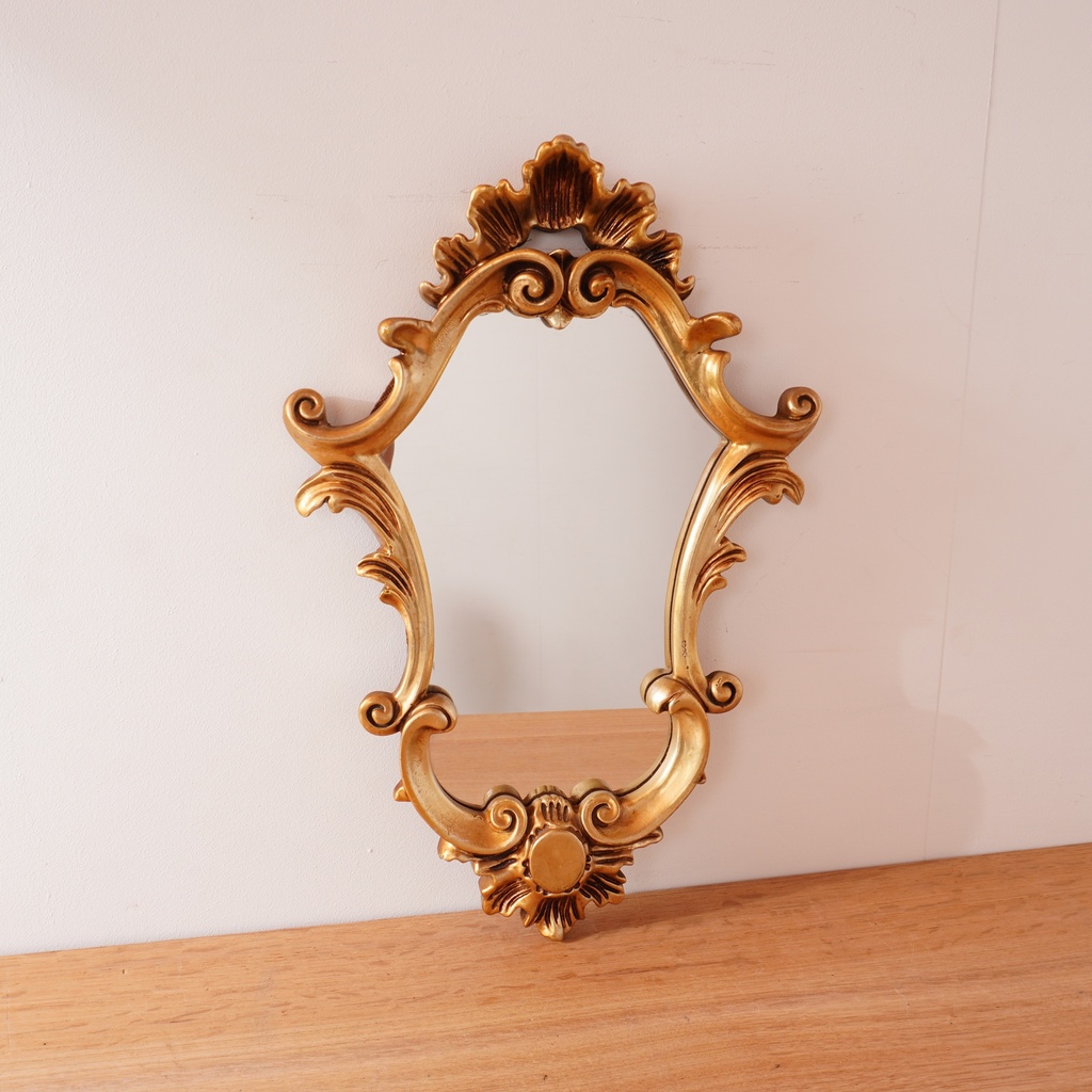 Miroir en bois doré vintage