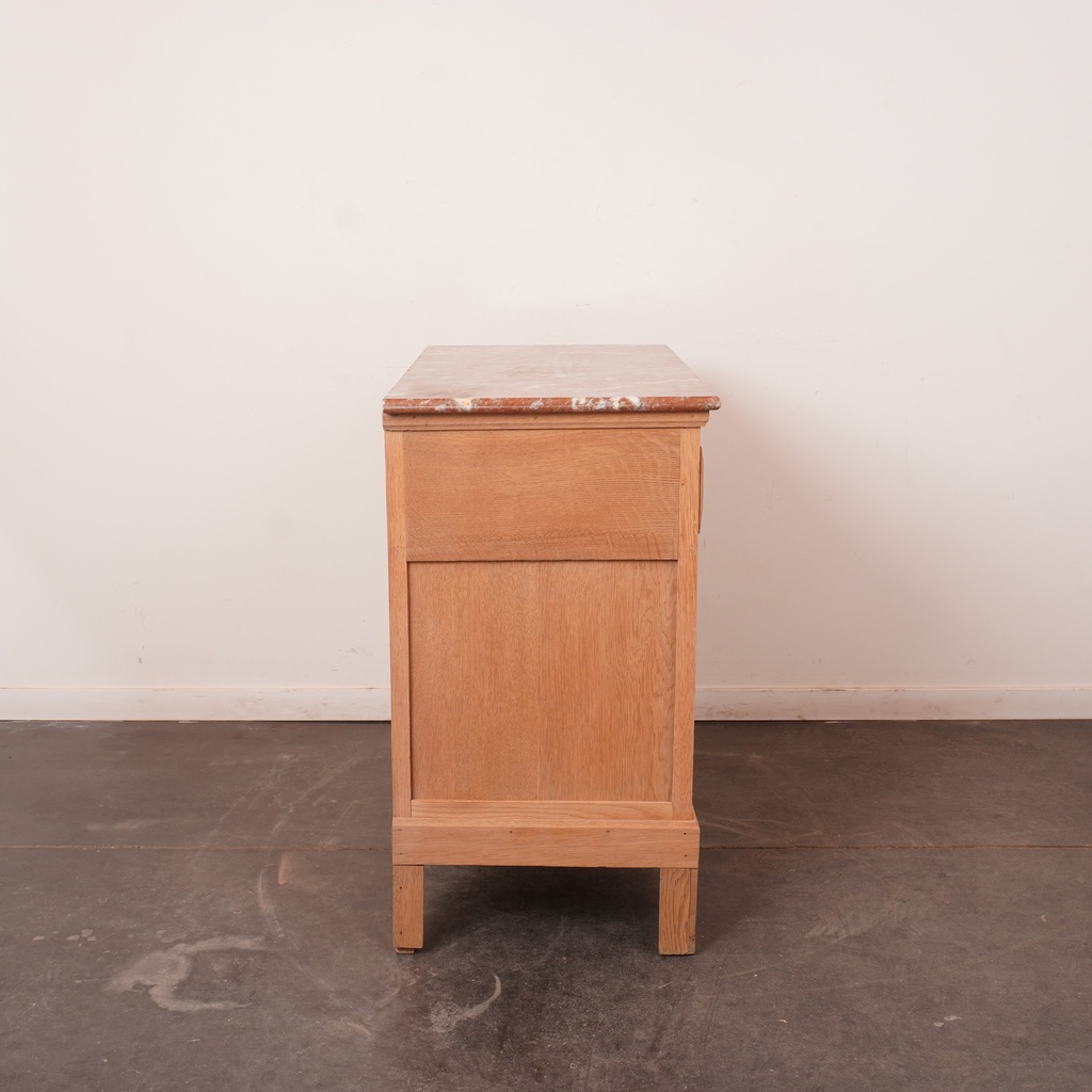 Commode en bois aérogommé