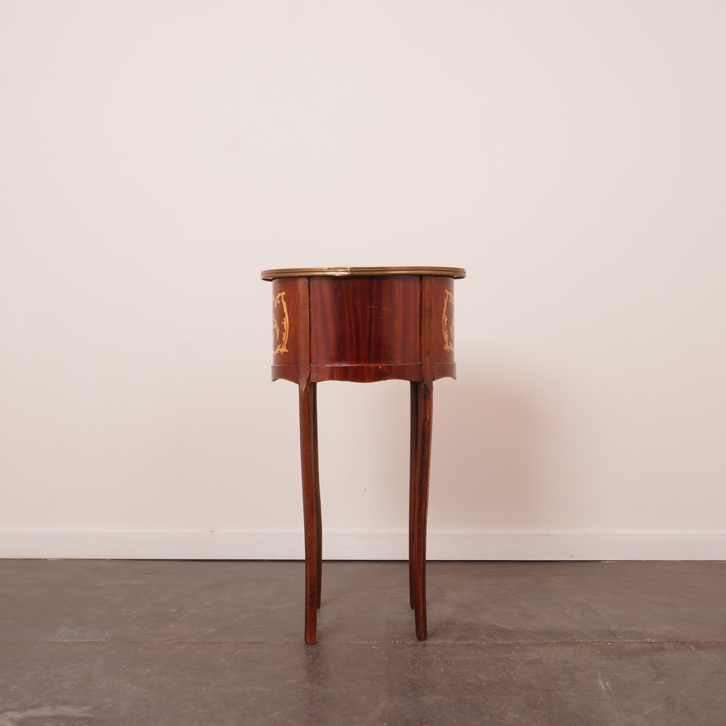 Table d'appoint/chevet style Louis XV